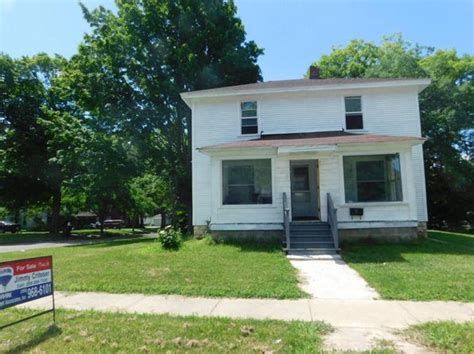 zillow albion mi